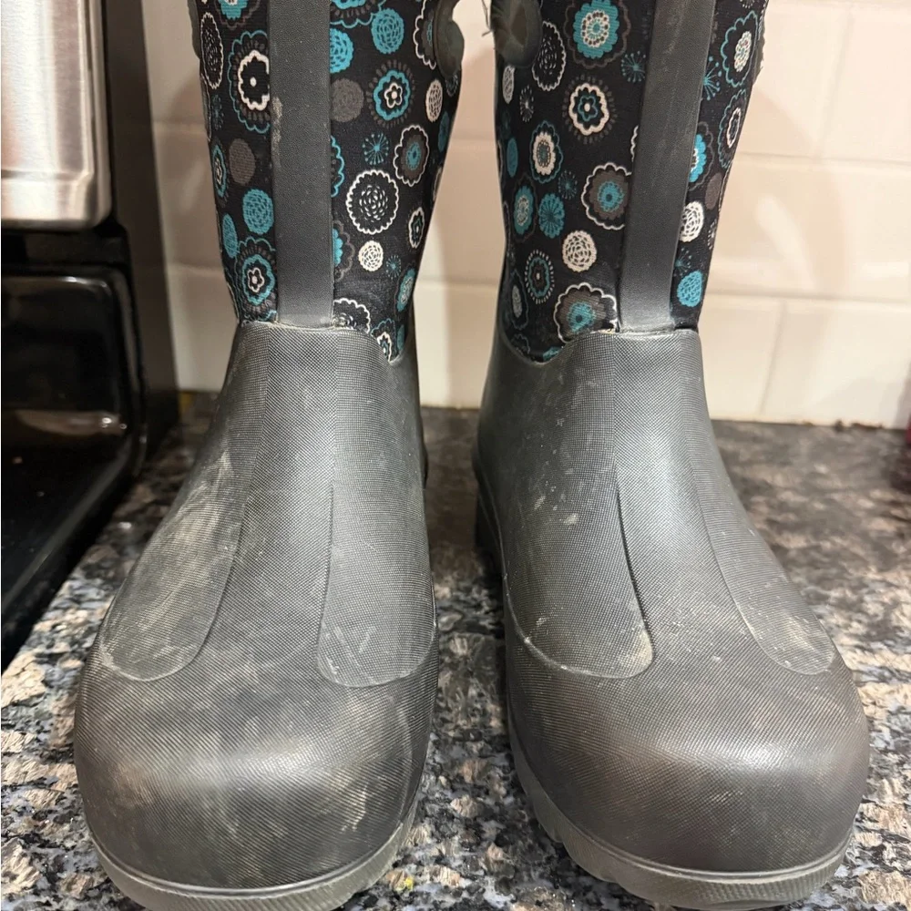Bogs Kids Boots - Black and Teal Floral - Picture 3 of 12